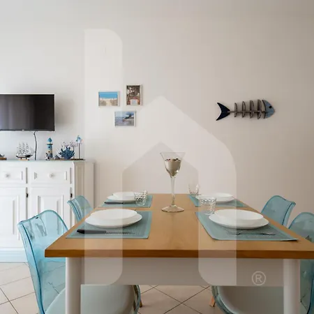 Homiday - Bay Village Int A10 Appartement Pineto