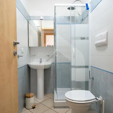 Apartment Homiday - Bay Village Int A10 Pineto