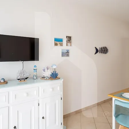 Homiday - Bay Village Int A10 Pineto